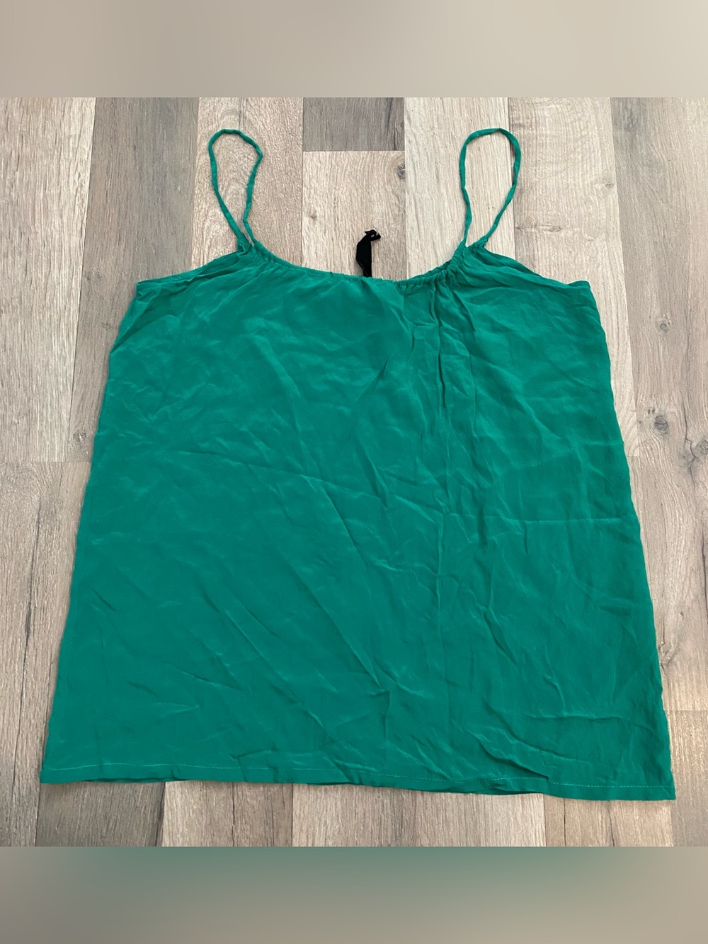 Y2K Green Silk Cami Tank Top Strappy Lightweight Boho Elegant Minimalist